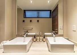 Villa Horacio by Kukun