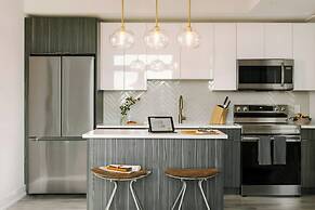 Sonder by Marriott Bonvoy Ovation Apartments Avenue of the Arts