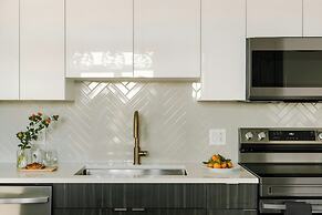 Sonder by Marriott Bonvoy Ovation Apartments Avenue of the Arts