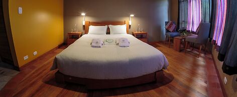 Fleur Lodge