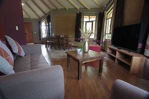 Fleur Lodge