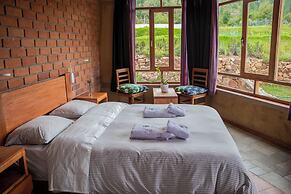 Fleur Lodge