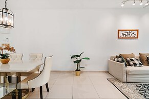 Legasi Kampung Bharu Guesthouse