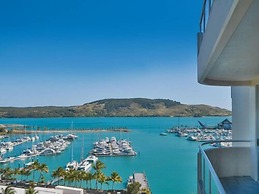 Yacht Harbour Tower 5