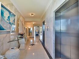 Yacht Harbour Tower 5