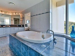 Yacht Harbour Tower 5