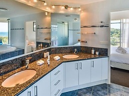 Yacht Harbour Tower 5