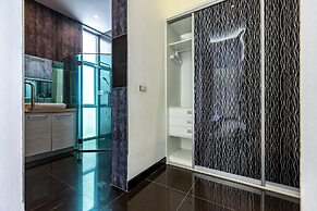 4 Bedroom Modern Pool Villa BL10