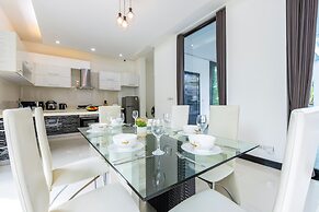 4 Bedroom Modern Pool Villa BL10