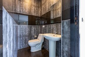 4 Bedroom Modern Pool Villa BL10