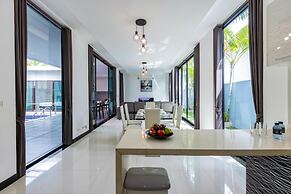 4 Bedroom Modern Pool Villa BL10