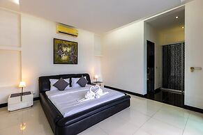4 Bedroom Modern Pool Villa BL10