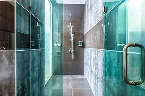 4 Bedroom Modern Pool Villa BL10