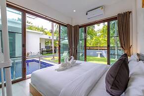 4 Bedroom Modern Pool Villa BL10
