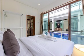4 Bedroom Modern Pool Villa BL10