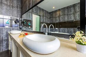 4 Bedroom Modern Pool Villa BL10