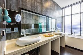 4 Bedroom Modern Pool Villa BL10
