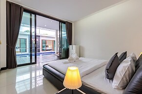 4 Bedroom Modern Pool Villa BL10