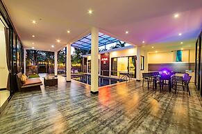 4 Bedroom Modern Pool Villa BL10