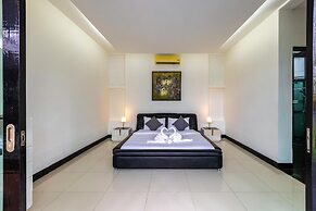 4 Bedroom Modern Pool Villa BL10