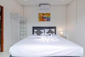 4 Bedroom Modern Pool Villa BL10