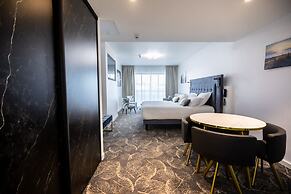 Hôtel Barracuda & Spa, Centre Port, pieds dans l'eau, vue mer