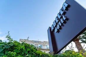 Abella Hotel