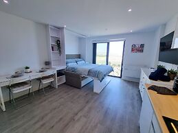 Top Floor Studio-The Hub-Self Catering