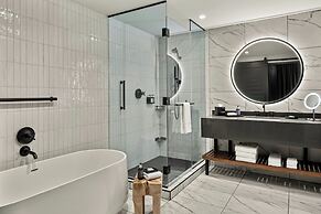 The Trade, Autograph Collection