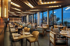 The Trade, Autograph Collection