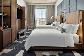 The Trade, Autograph Collection