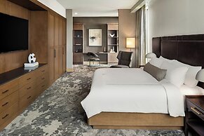 The Trade, Autograph Collection