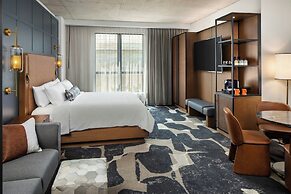 The Trade, Autograph Collection