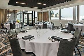 The Trade, Autograph Collection