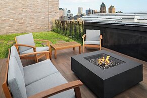 The Trade, Autograph Collection