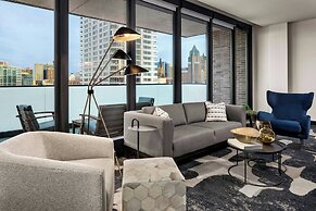 The Trade, Autograph Collection