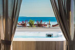 Villa Magnifica Penthouse with Jacuzzi