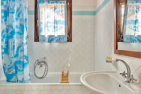 Graziose Ville con A.C e piscina comune