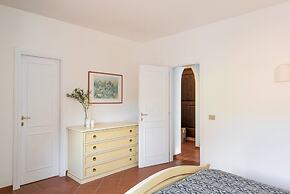 Graziose Ville con A.C e piscina comune