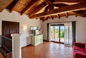 Graziose Ville con A.C e piscina comune