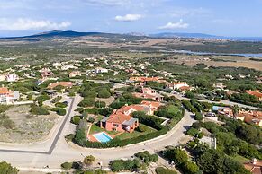 Graziose Ville con A.C e piscina comune