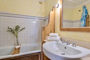 Graziose Ville con A.C e piscina comune