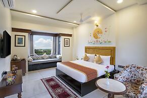 Traavista Aravali Mahal