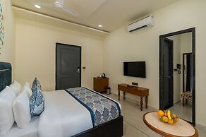 Traavista Aravali Mahal