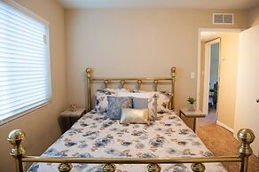 Longer Stay for Travelers Blocks from Hospital and Downtown Security G