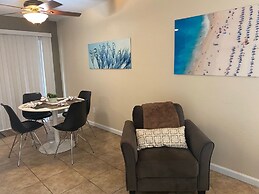 Longer Stay for Travelers Blocks from Hospital and Downtown Security G