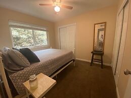 Longer Stay for Travelers Blocks from Hospital and Downtown Security G