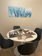 Longer Stay for Travelers Blocks from Hospital and Downtown Security G