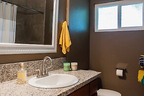 Longer Stay for Travelers Blocks from Hospital and Downtown Security G