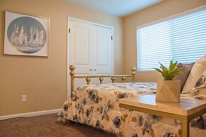 Longer Stay for Travelers Blocks from Hospital and Downtown Security G